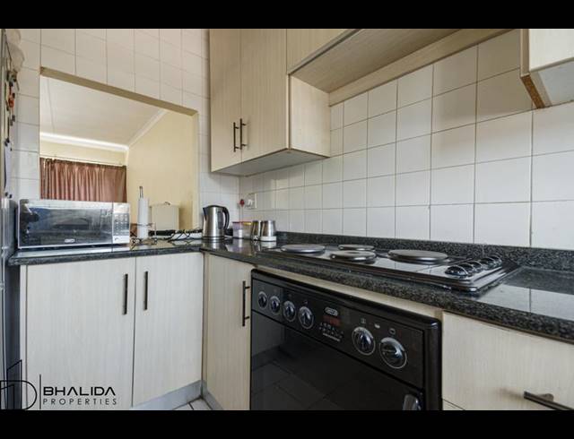 2 BEDROOM APARTMENT FOR SALE IN BUCCLEUCH